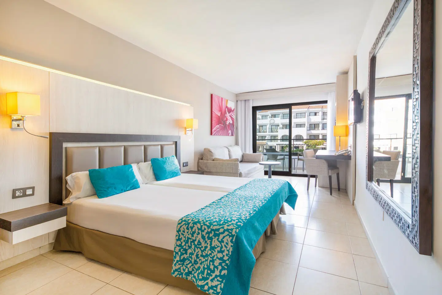 FERGUS Style Bahamas ROOM_EXAMPLE