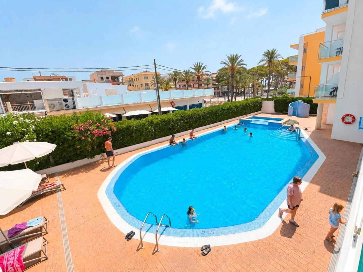 Bella Mar OUTDOOR_POOL
