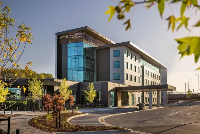 Doubletree By Hilton Karaka EXTERIOR
