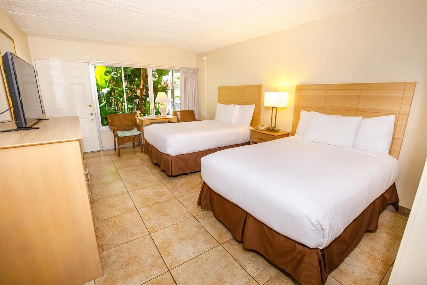 Naples Garden Inn ROOM_EXAMPLE