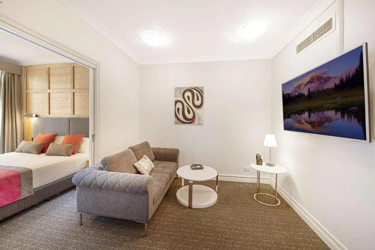 Sydney Hotel Harbour Suites ROOM_EXAMPLE