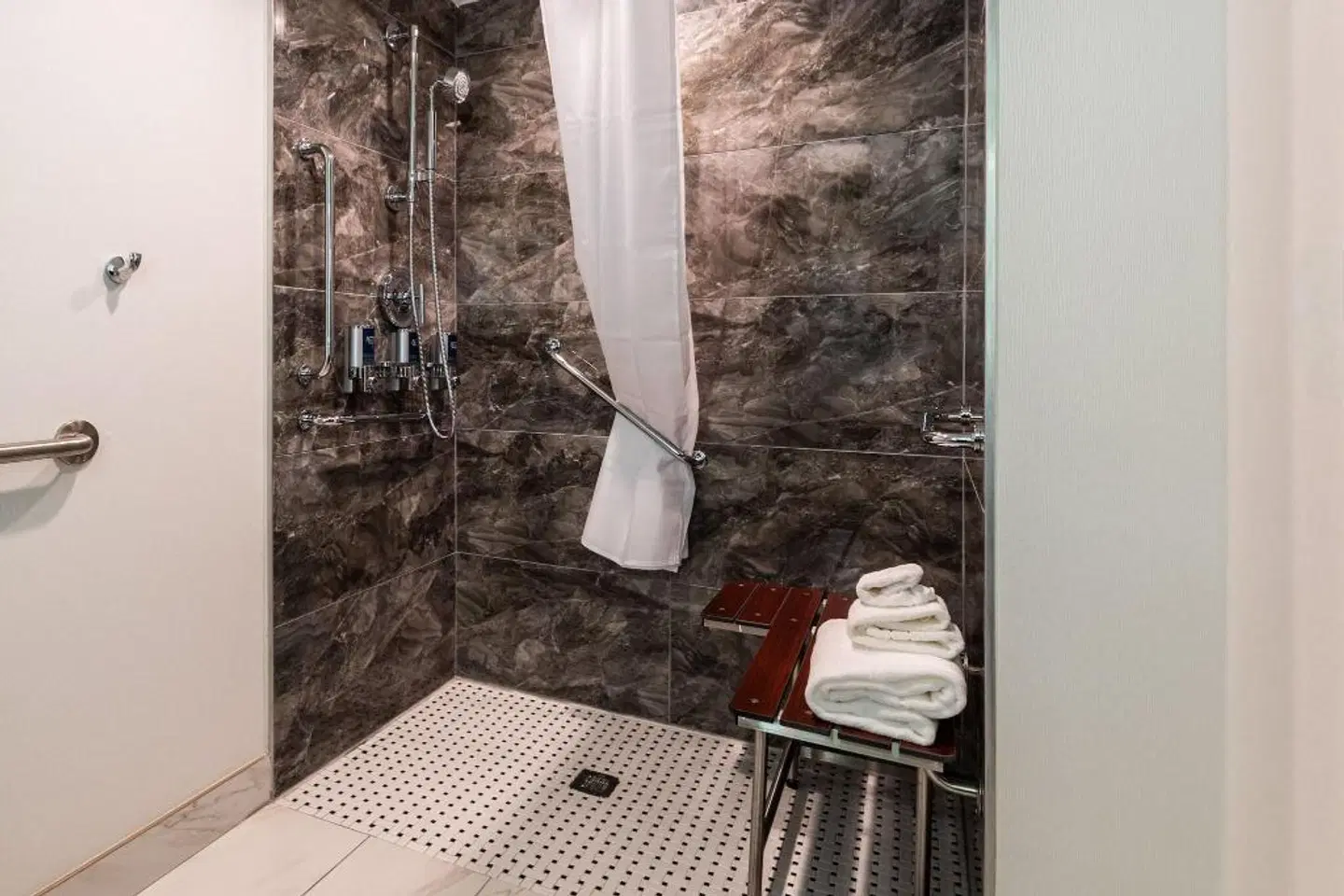 Four Points by Sheraton Atlanta Airport West Badezimmer