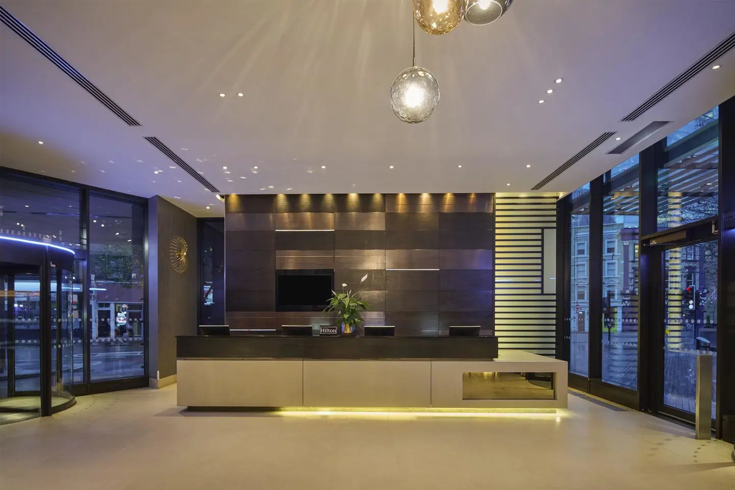 Hilton London Tower Bridge LOUNGE_LOBBY