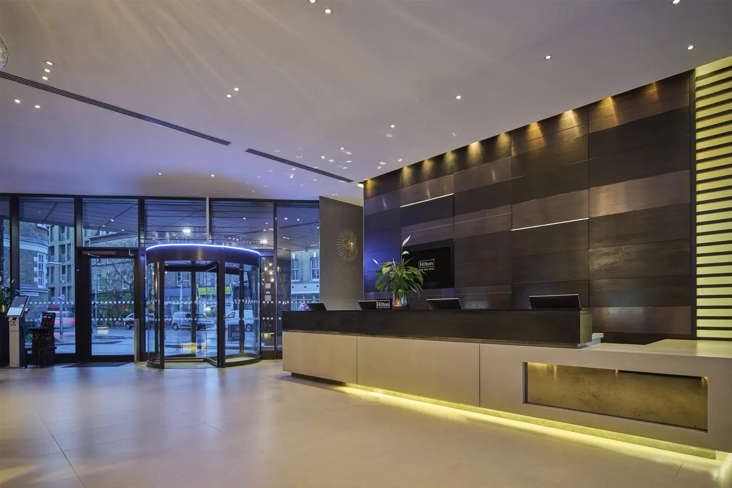 Hilton London Tower Bridge LOUNGE_LOBBY