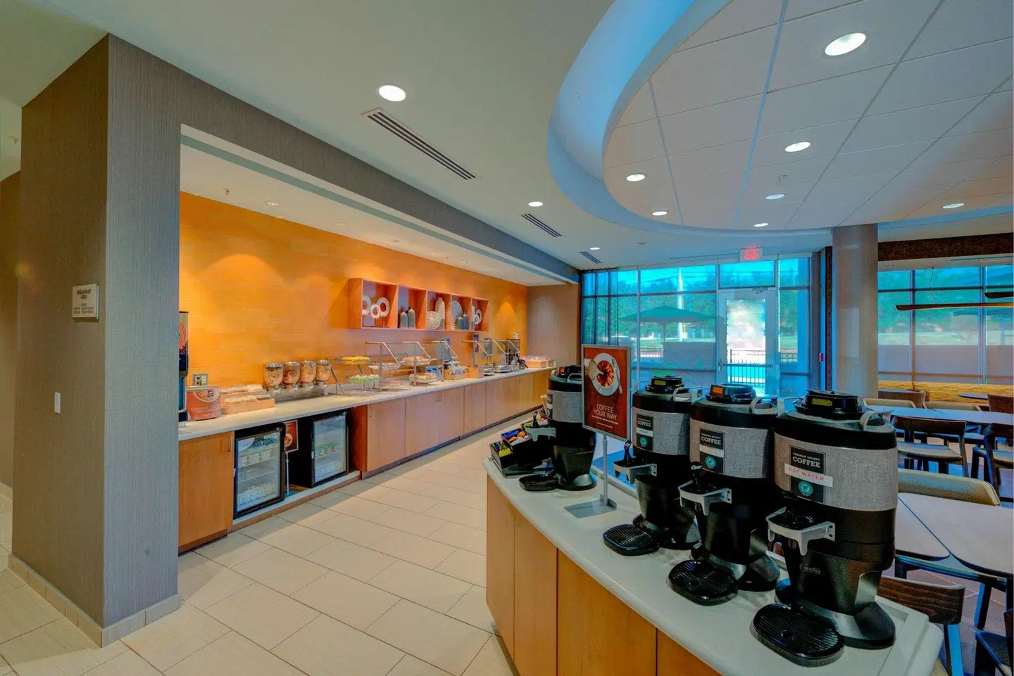 SpringHill Suites by Marriott Macon Bar