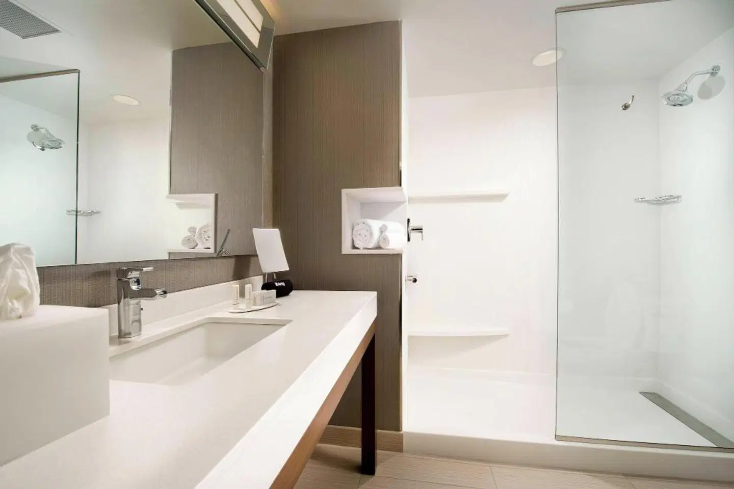 Courtyard by Marriott Atlanta NE/Duluth Sugarloaf Badezimmer