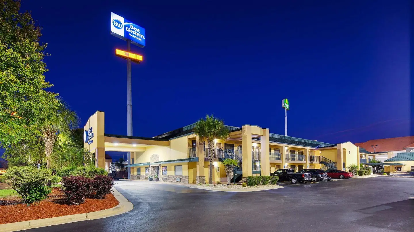 Best Western Inn & Suites of Macon EXTERIOR