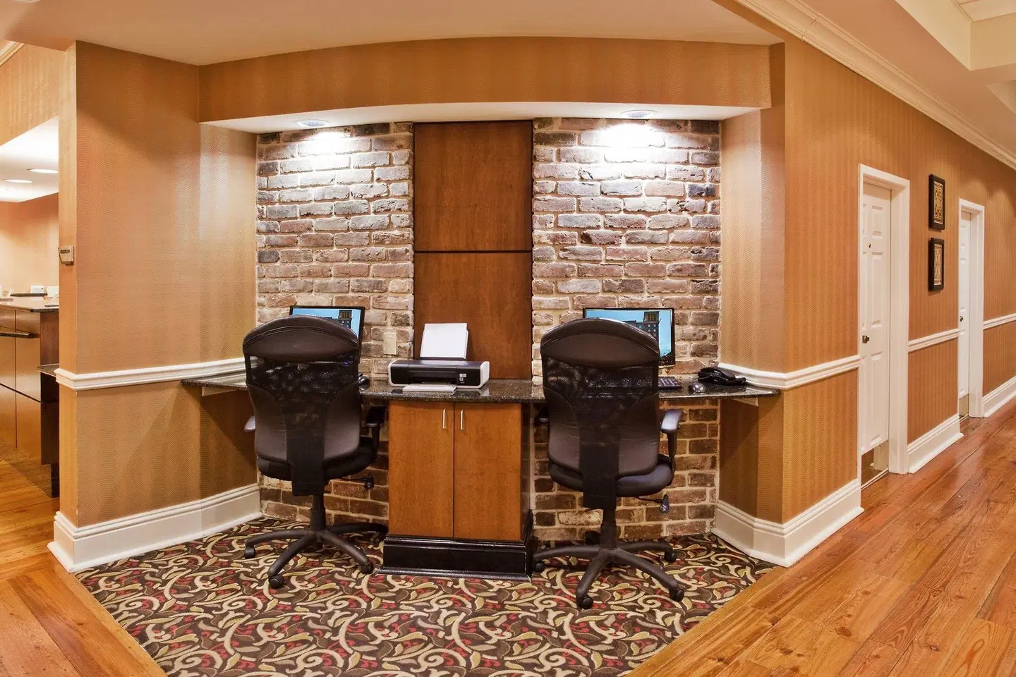 Holiday Inn Express Savannah-Historic District by IHG ROOM_EXAMPLE