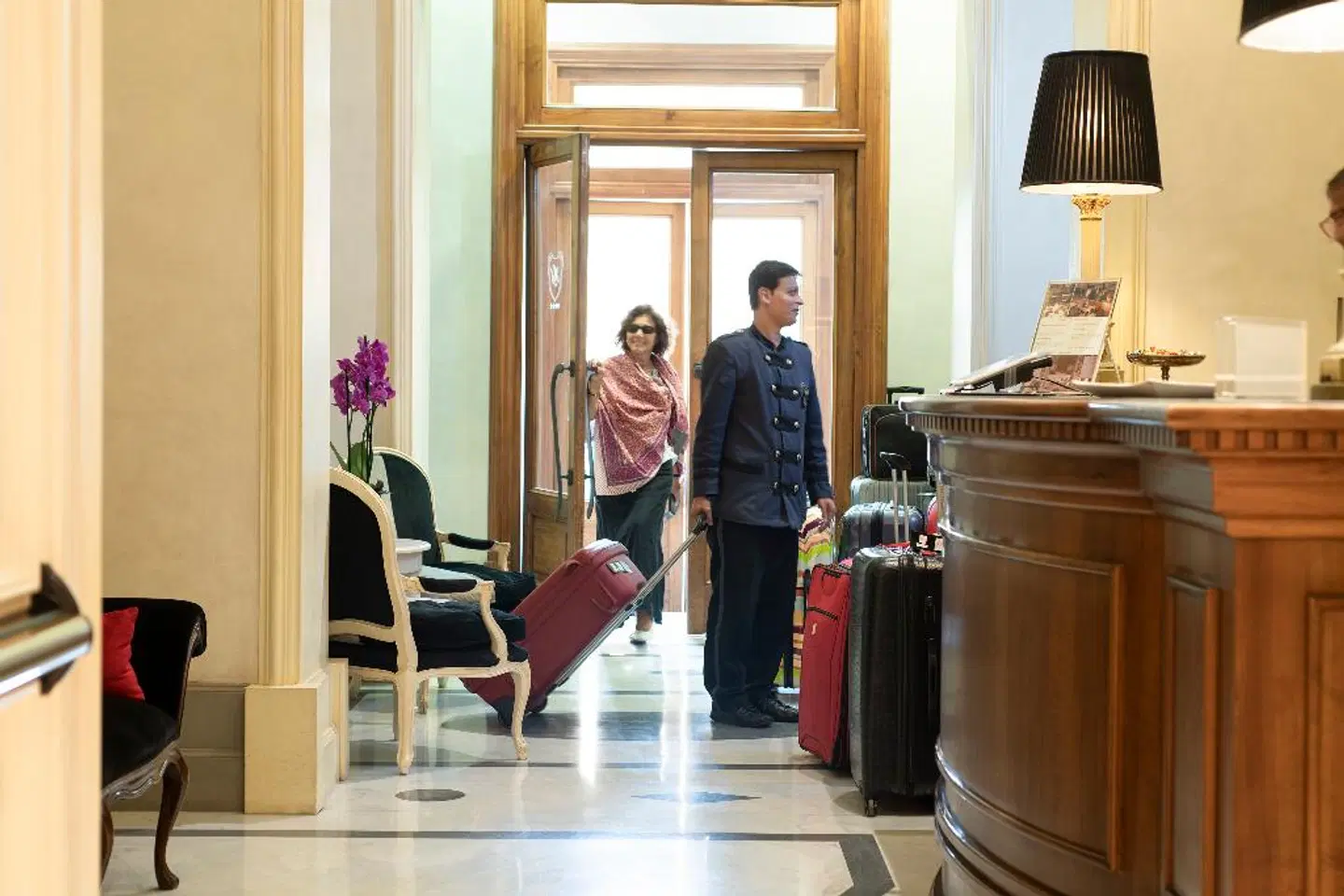 Alpi Hotel PEOPLE