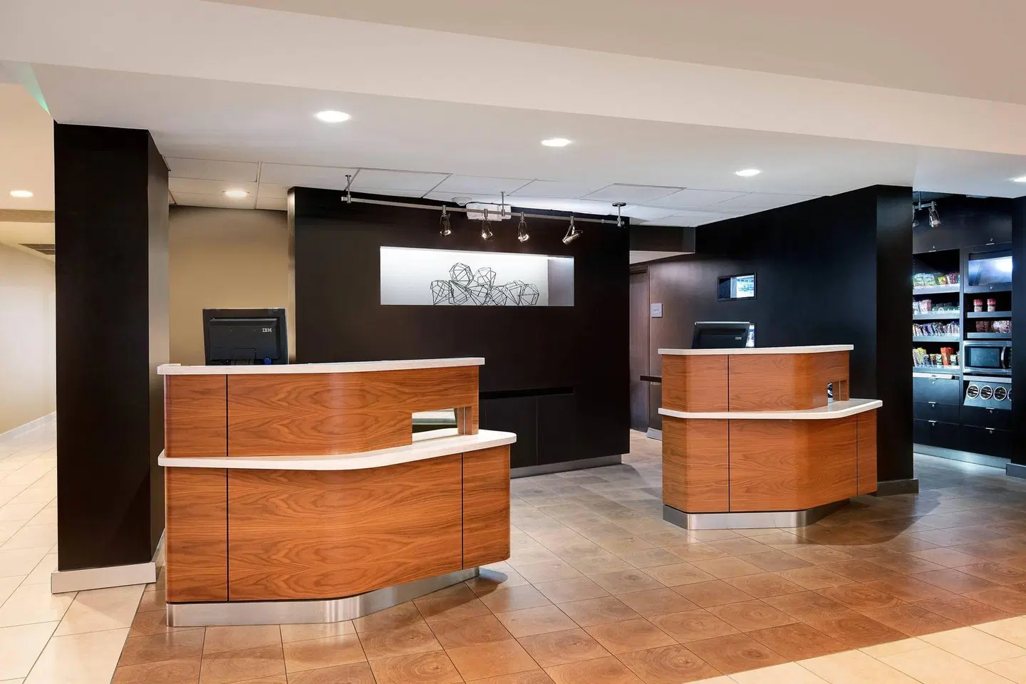 Courtyard by Marriott Savannah Midtown Bar
