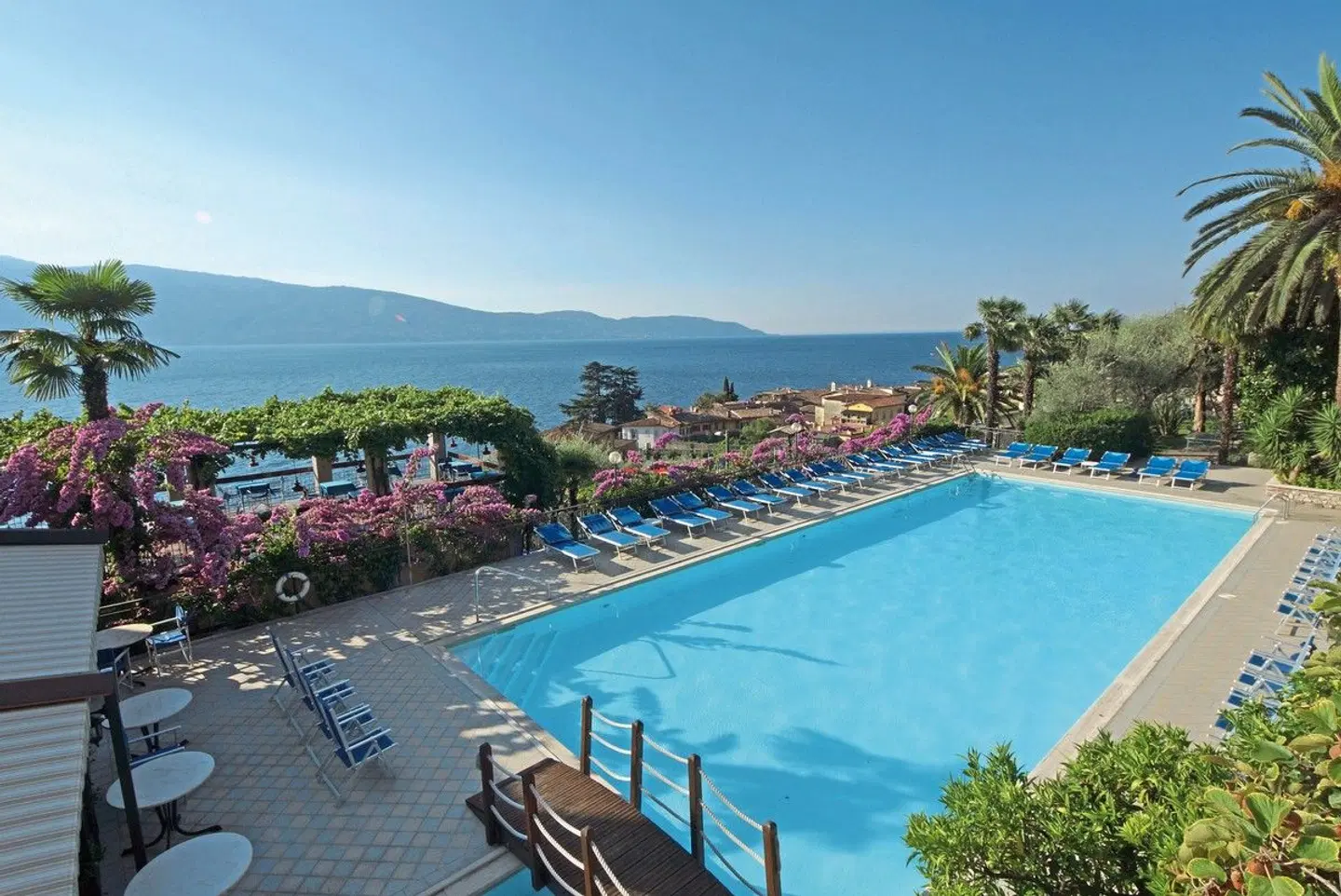 Palazzina OUTDOOR_POOL