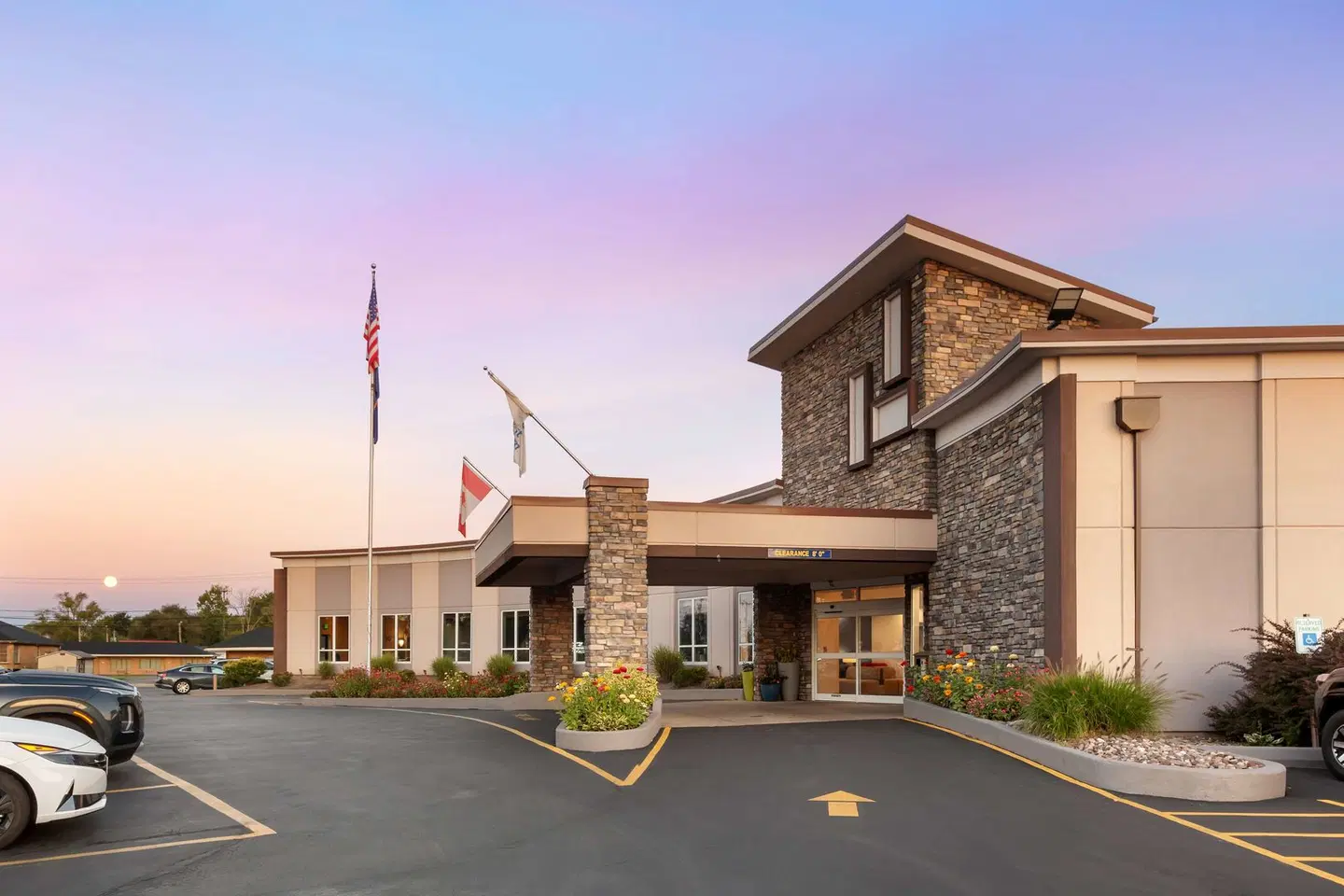 Best Western Summit Inn EXTERIOR