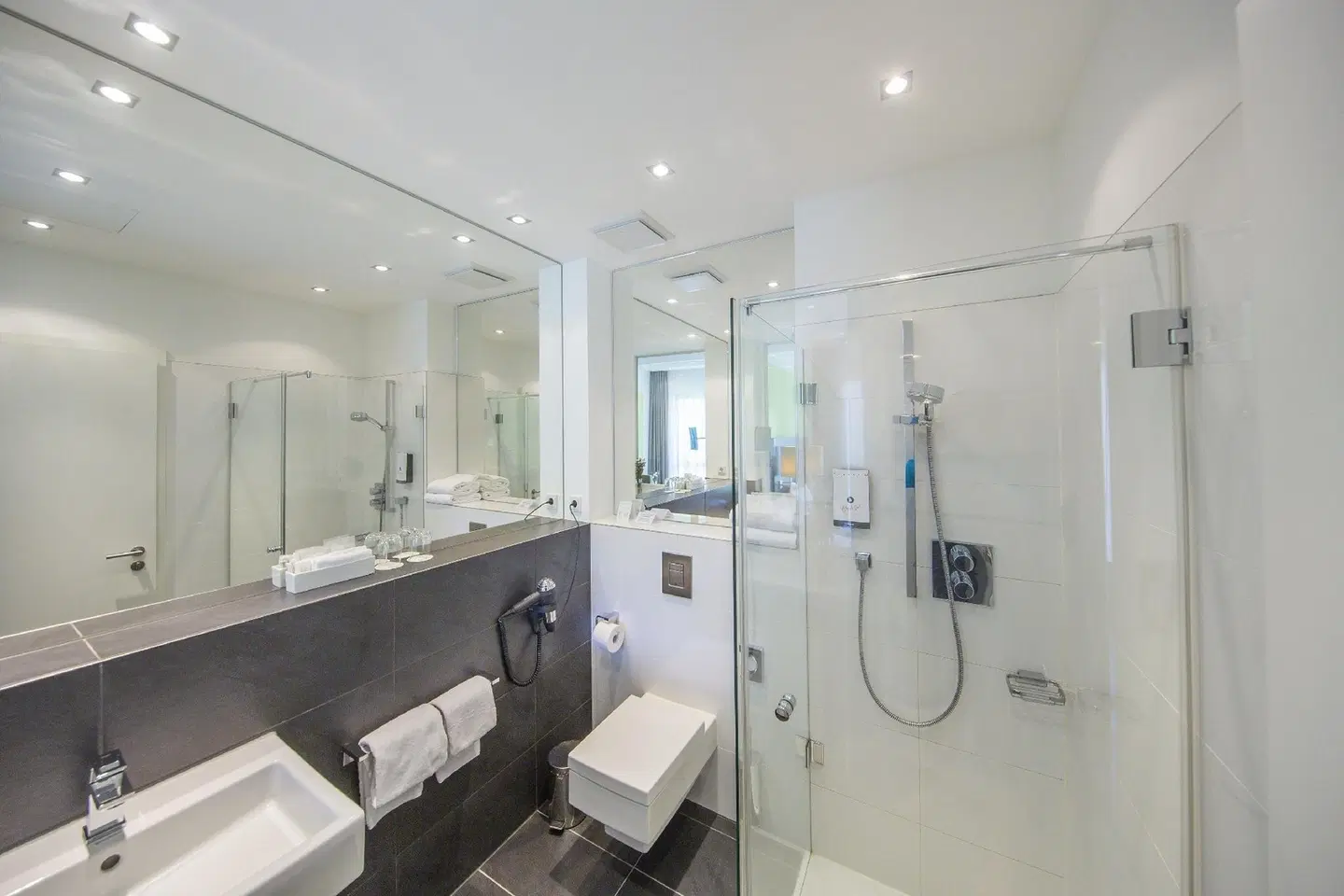 Hotel Im Schulhaus Badezimmer