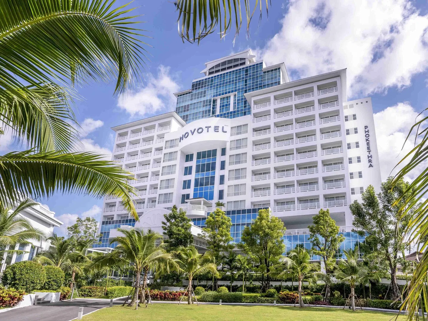Novotel Phuket Phokeethra Hotel EXTERIOR