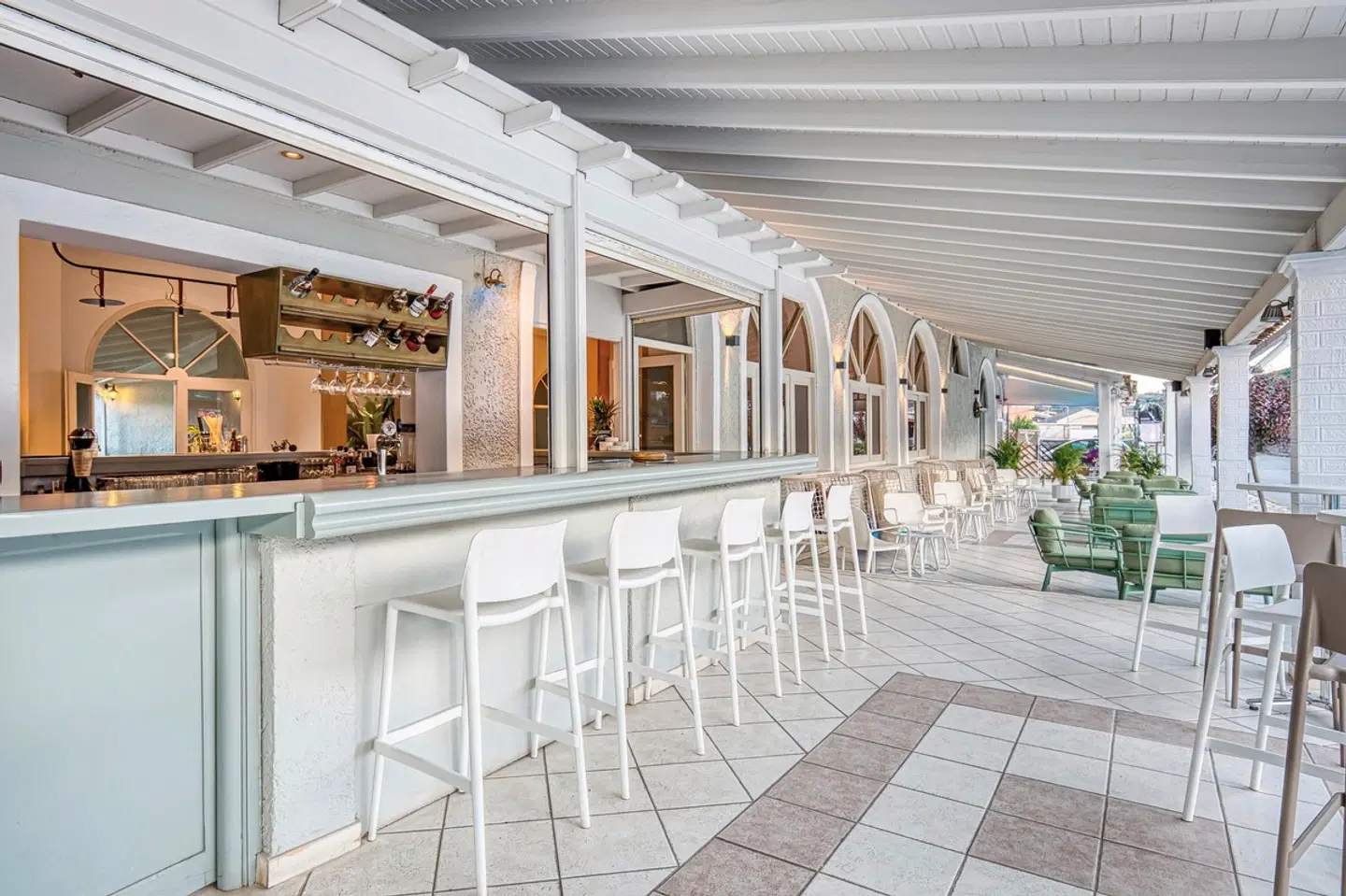 Alkionis Bar