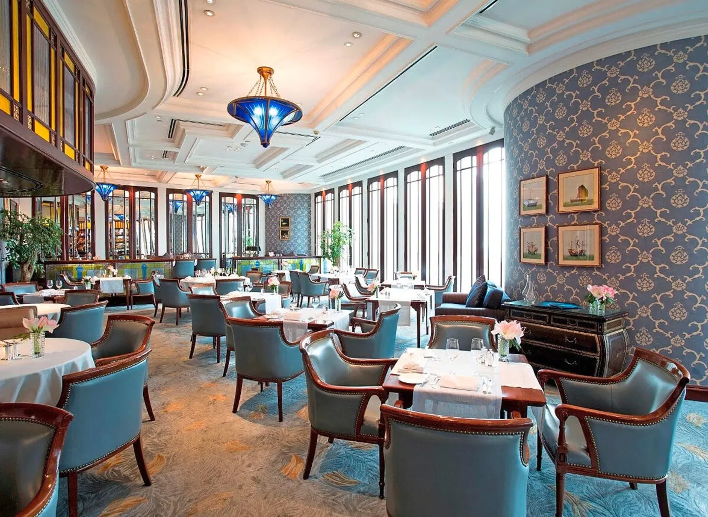 Island Shangri-La, Hong Kong Restaurant