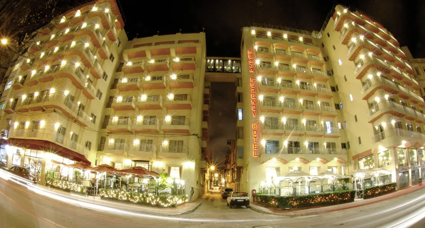 Plaza Regency Hotel EXTERIOR
