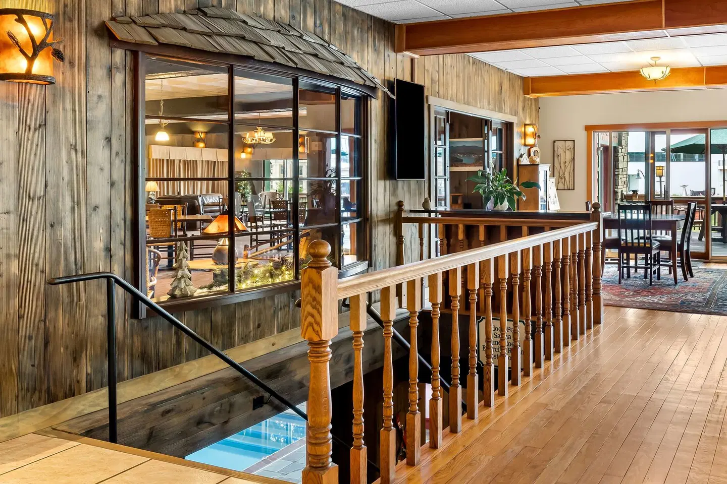Best Western Adirondack Inn Bar