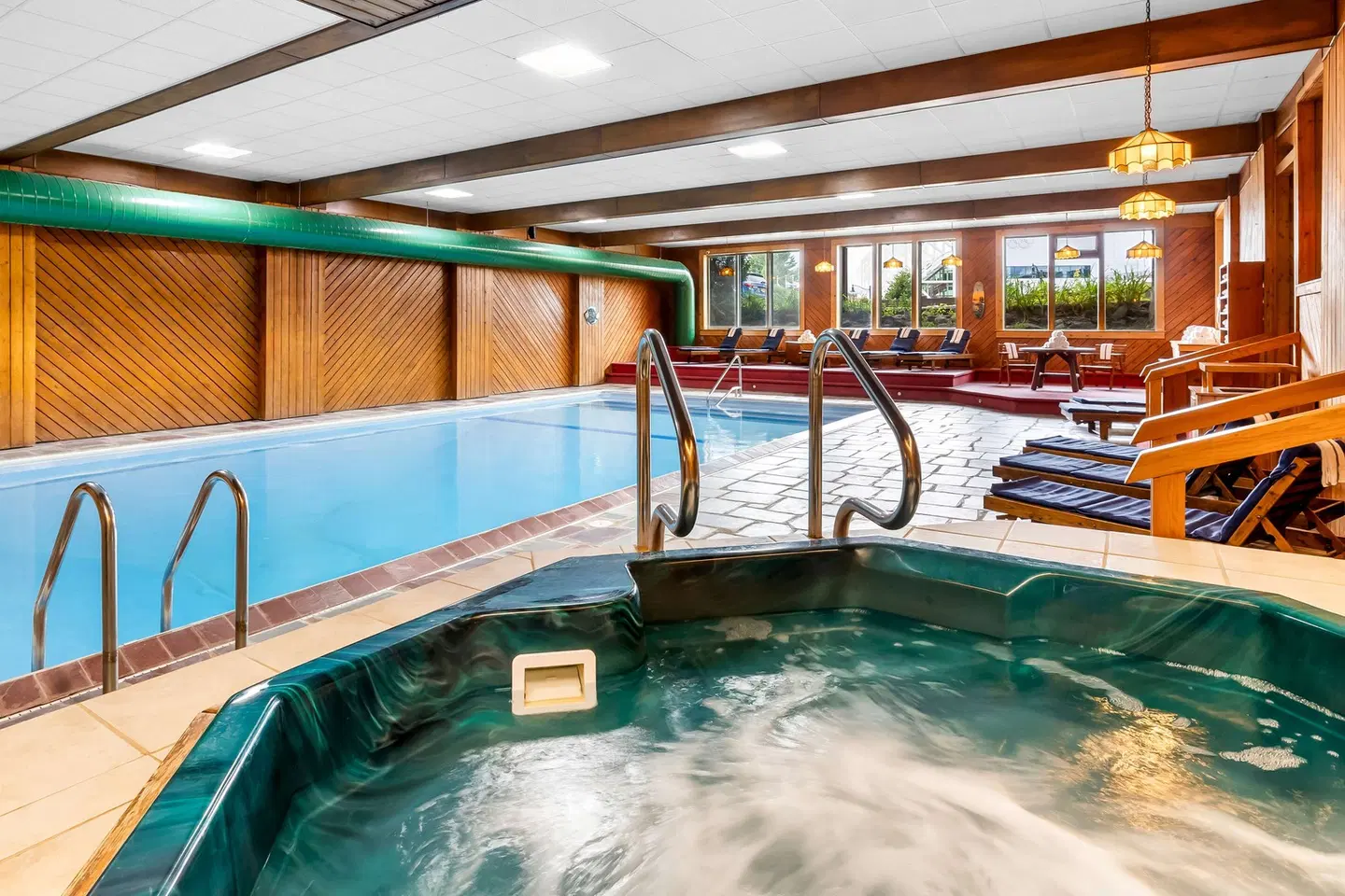 Best Western Adirondack Inn Hallenbad