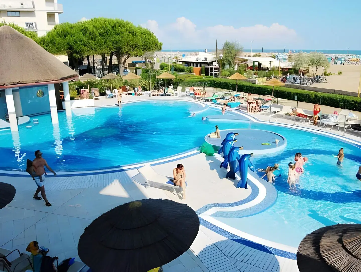 Ashanti Aparthotel OUTDOOR_POOL