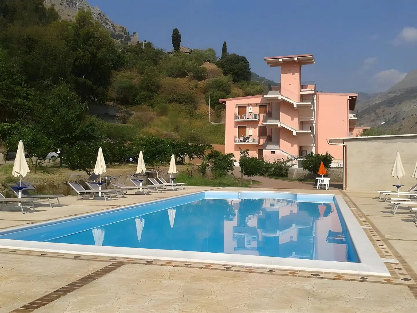 Residence Villa Taormina OUTDOOR_POOL