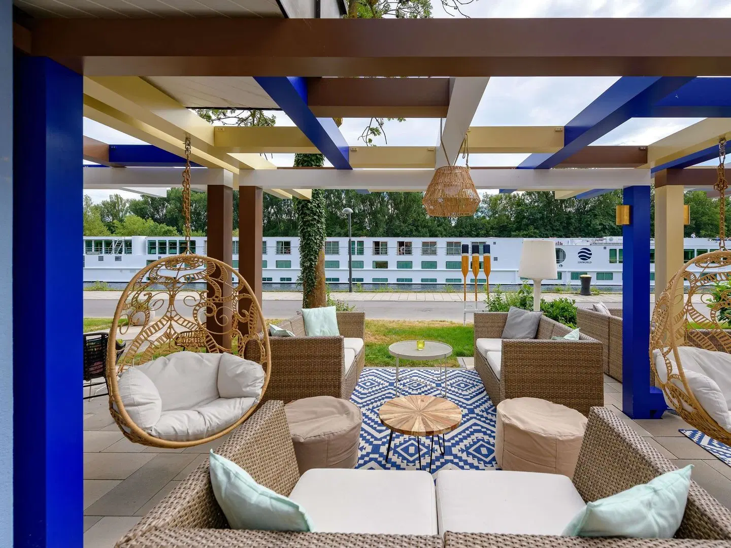 ibis Styles Regensburg Terrasse