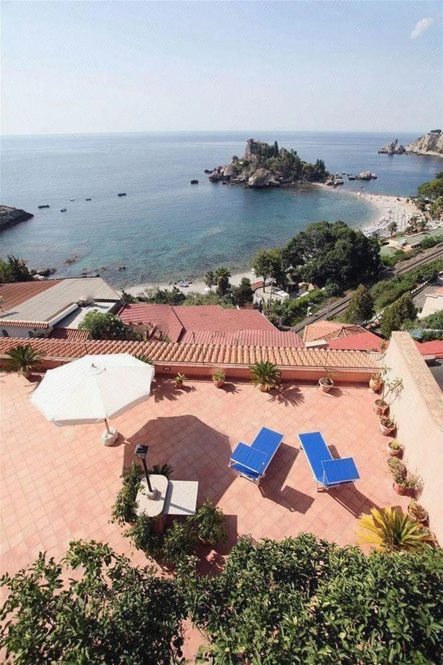 Mendolia Beach Hotel Strand