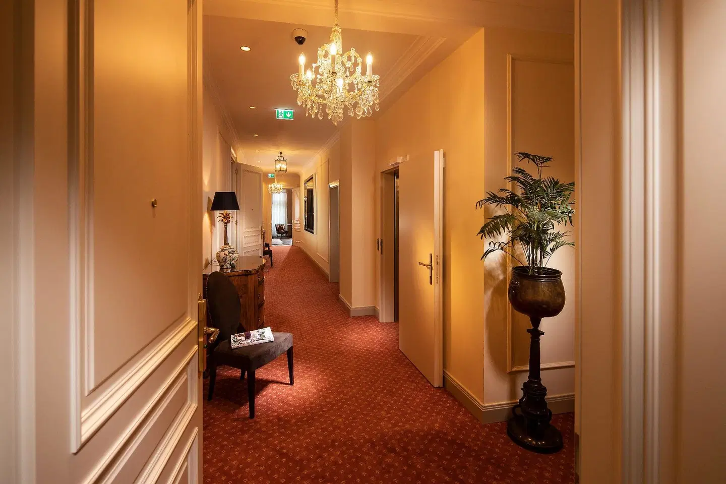 Bristol LOUNGE_LOBBY