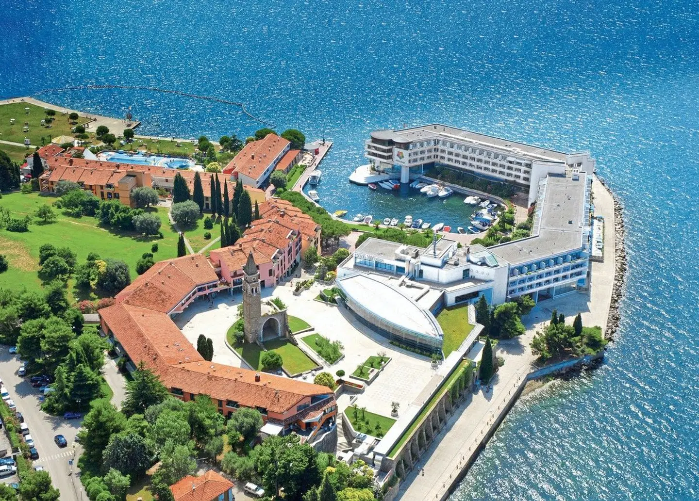 Histrion EXTERIOR
