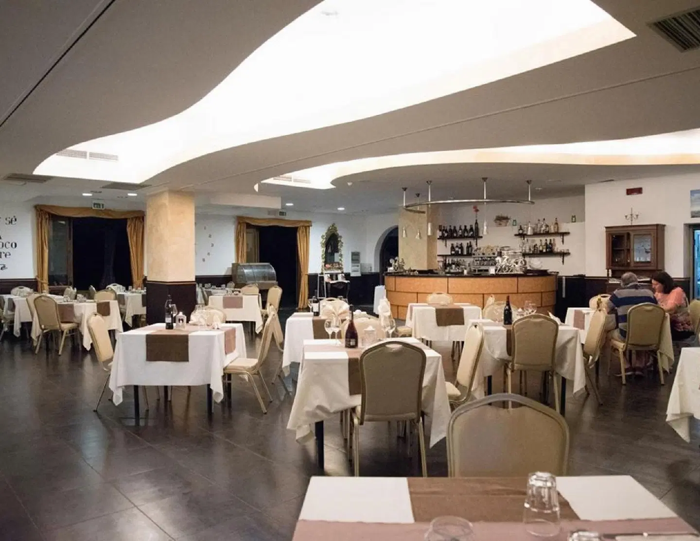 Eolian Residence Restaurant