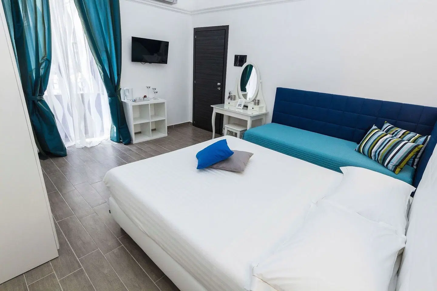 Etna Suite Rooms ROOM_EXAMPLE