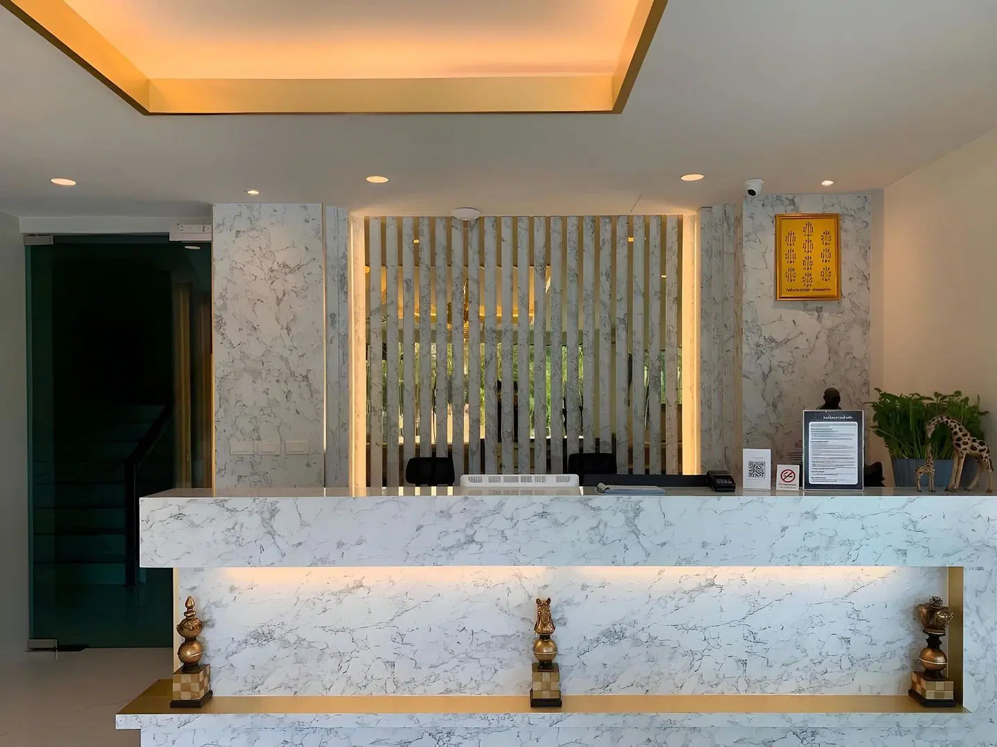 The chess hotel LOUNGE_LOBBY
