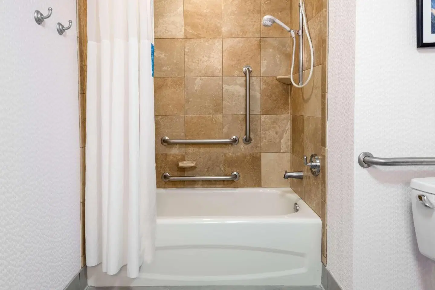 Hampton Inn & Suites Buffalo Downtown Badezimmer
