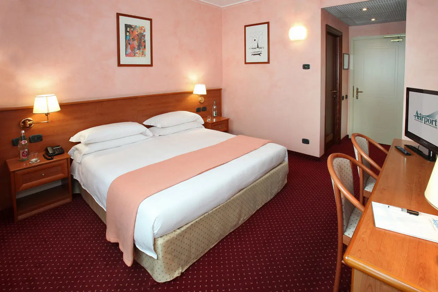 Airport Hotel ROOM_EXAMPLE