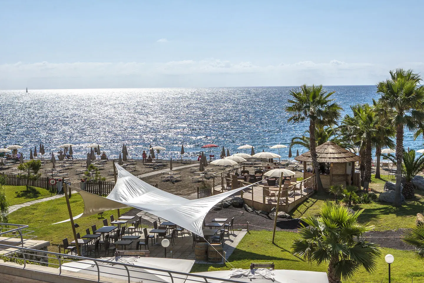 Aregai Marina Hotel & Residence Strand