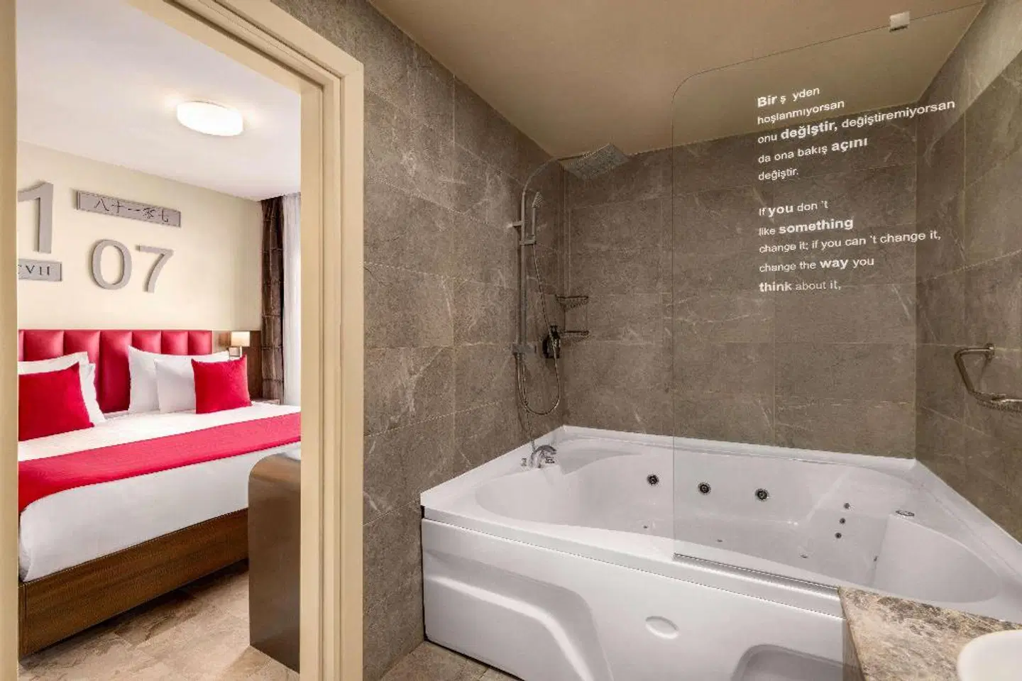 Ramada by Wyndham Istanbul Pera Badezimmer