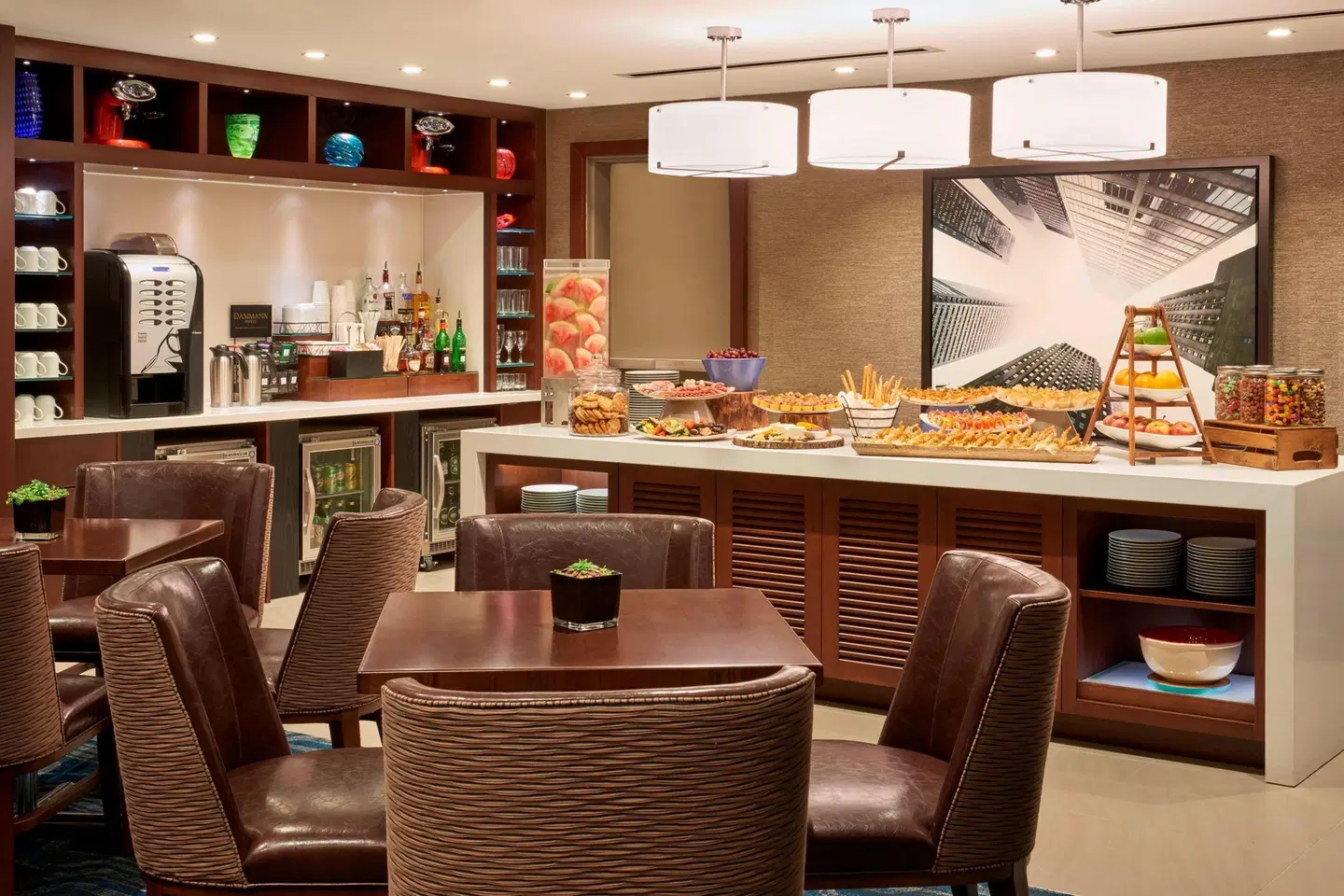 Marriott Downtown at CF Toronto Eaton Centre Bar
