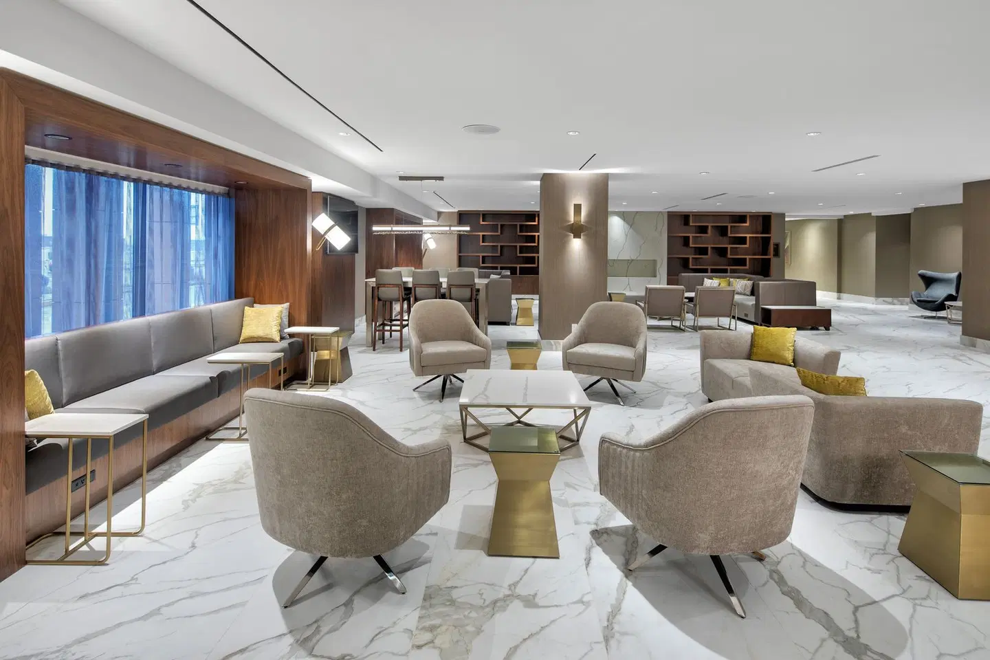 Crowne Plaza Toronto Airport by IHG LOUNGE_LOBBY