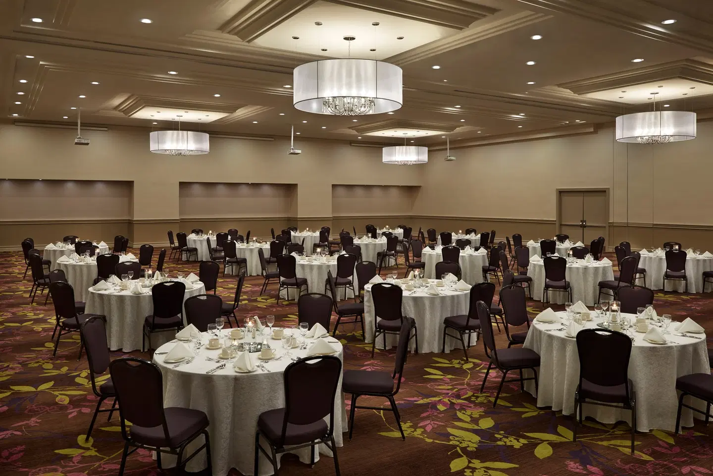 Holiday Inn Toronto International Airport by IHG Restaurant