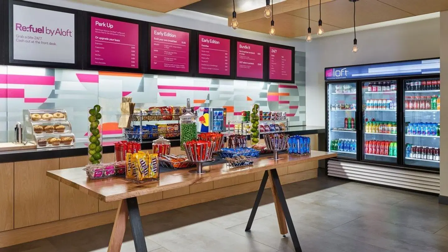 Aloft by Marriott Houston Downtown Bar