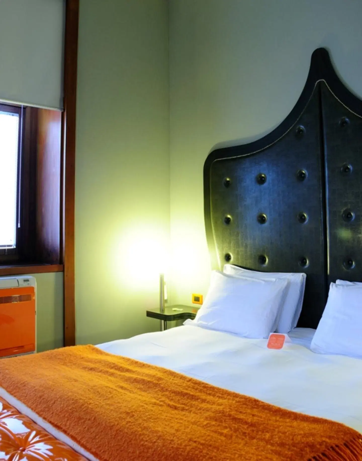 Orange Hotel ROOM_EXAMPLE