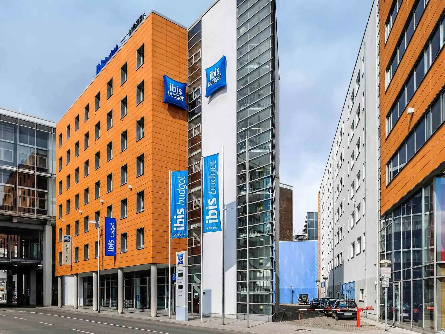 ibis budget Hannover Hauptbahnhof EXTERIOR