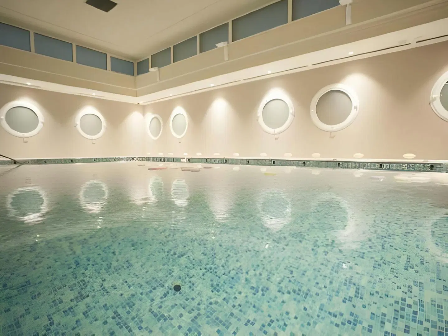 Abano Grand Hotel Hallenbad