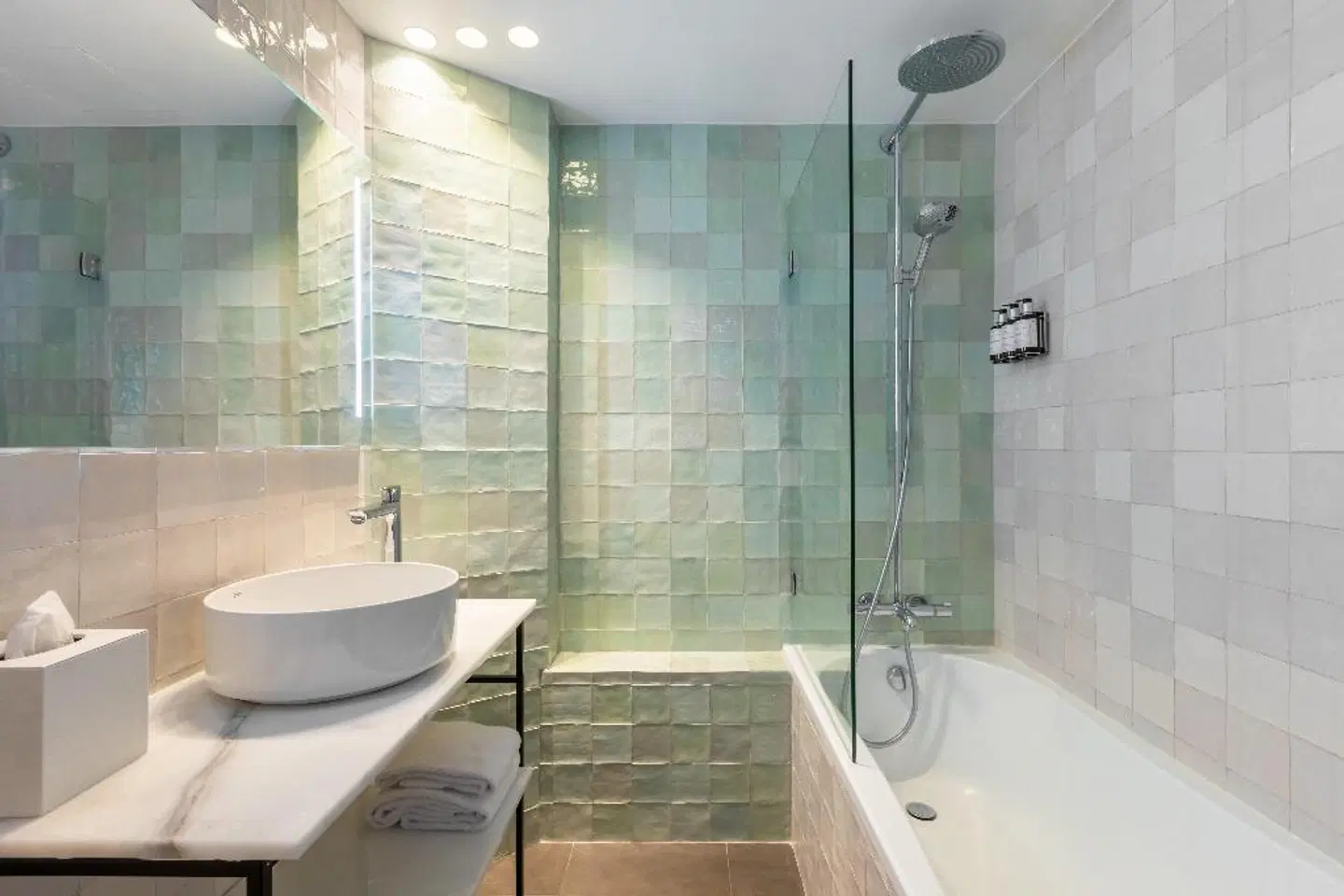 Holiday Inn Paris Gare Montparnasse Badezimmer