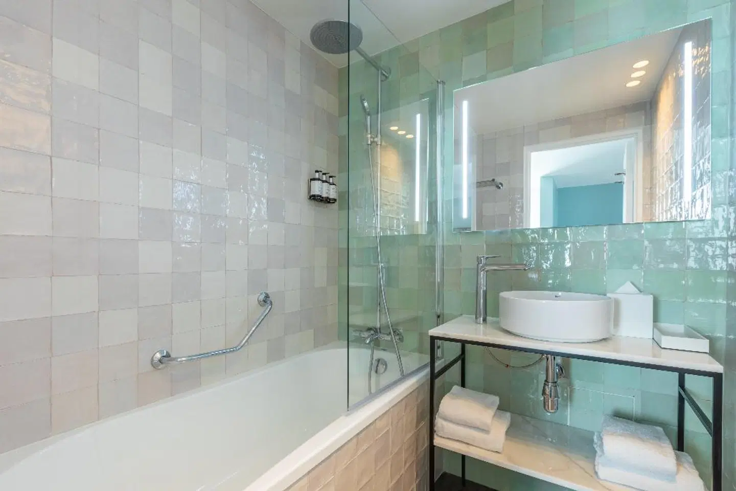 Holiday Inn Paris Gare Montparnasse Badezimmer