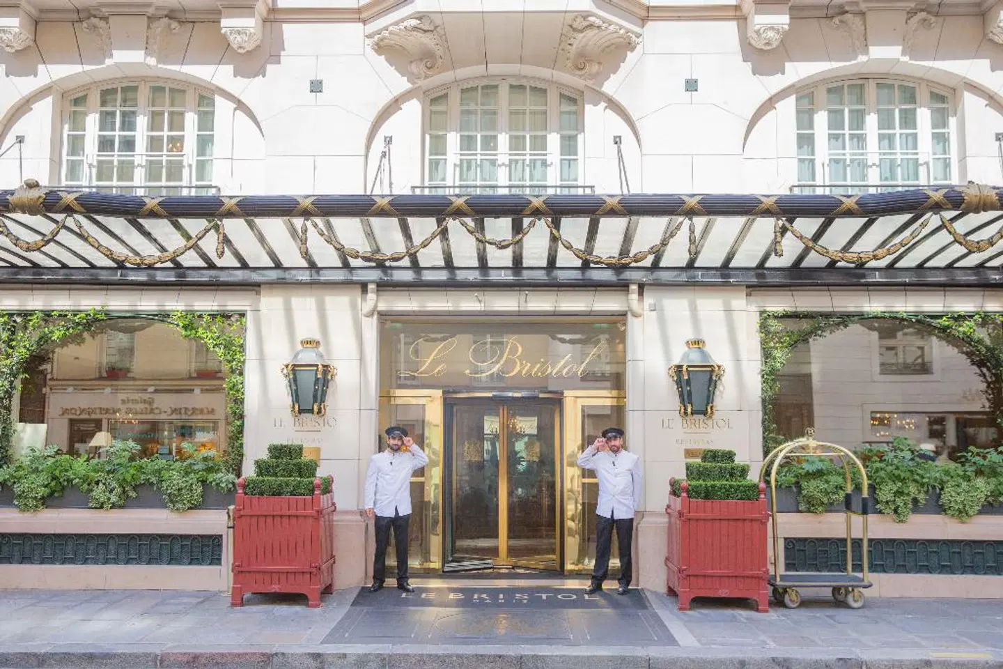 Le Bristol Paris EXTERIOR