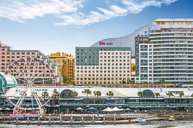ibis Sydney Darling Harbour EXTERIOR