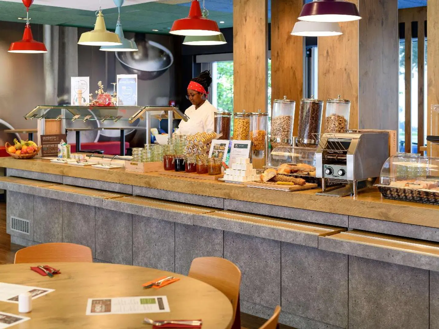 ibis Zurich City West Bar
