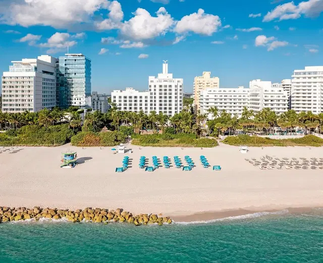 The Palms Hotel & Spa EXTERIOR