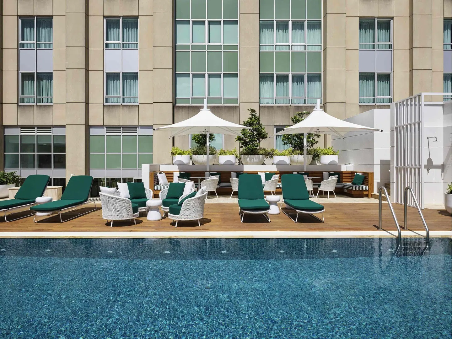 Swissôtel Sydney OUTDOOR_POOL